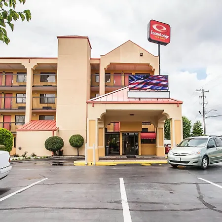 Econo Lodge Inn & Suites Memphis East-3